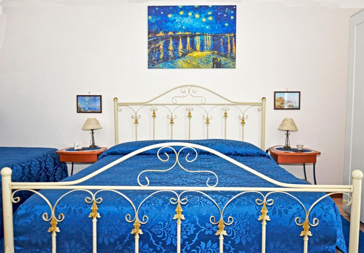 Bed & Breakfast A Castel Capuano Napels Buitenkant foto
