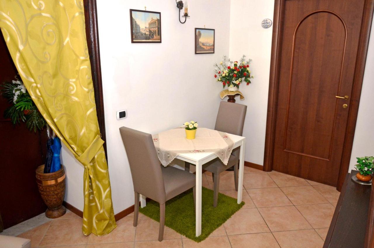 Bed & Breakfast A Castel Capuano Napels Buitenkant foto